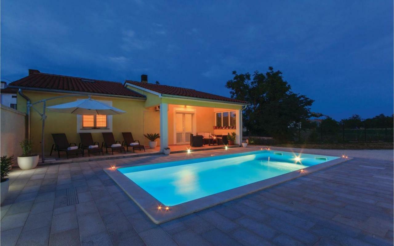 Holiday House Mary Barban Buitenkant foto